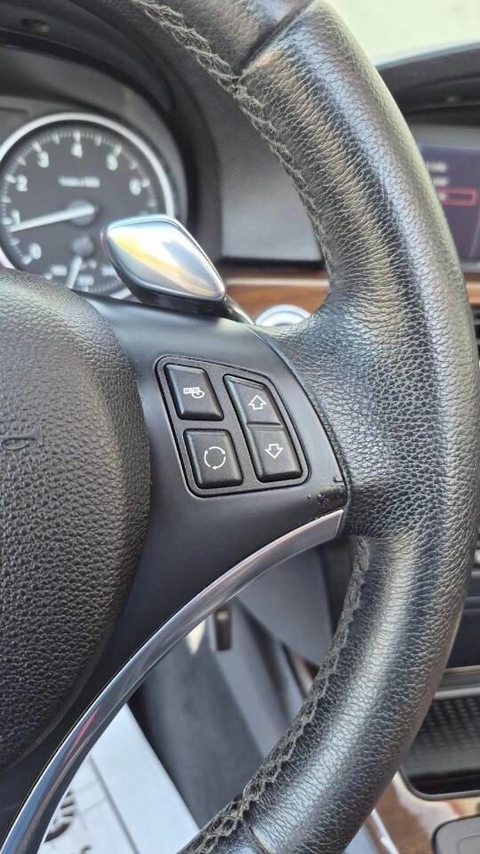 Used 2009 BMW 328i Convertible image 38