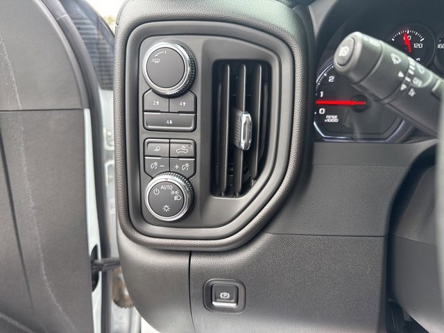 Used 2024 GMC Sierra 2500 Pro w/ Convenience Package image 18