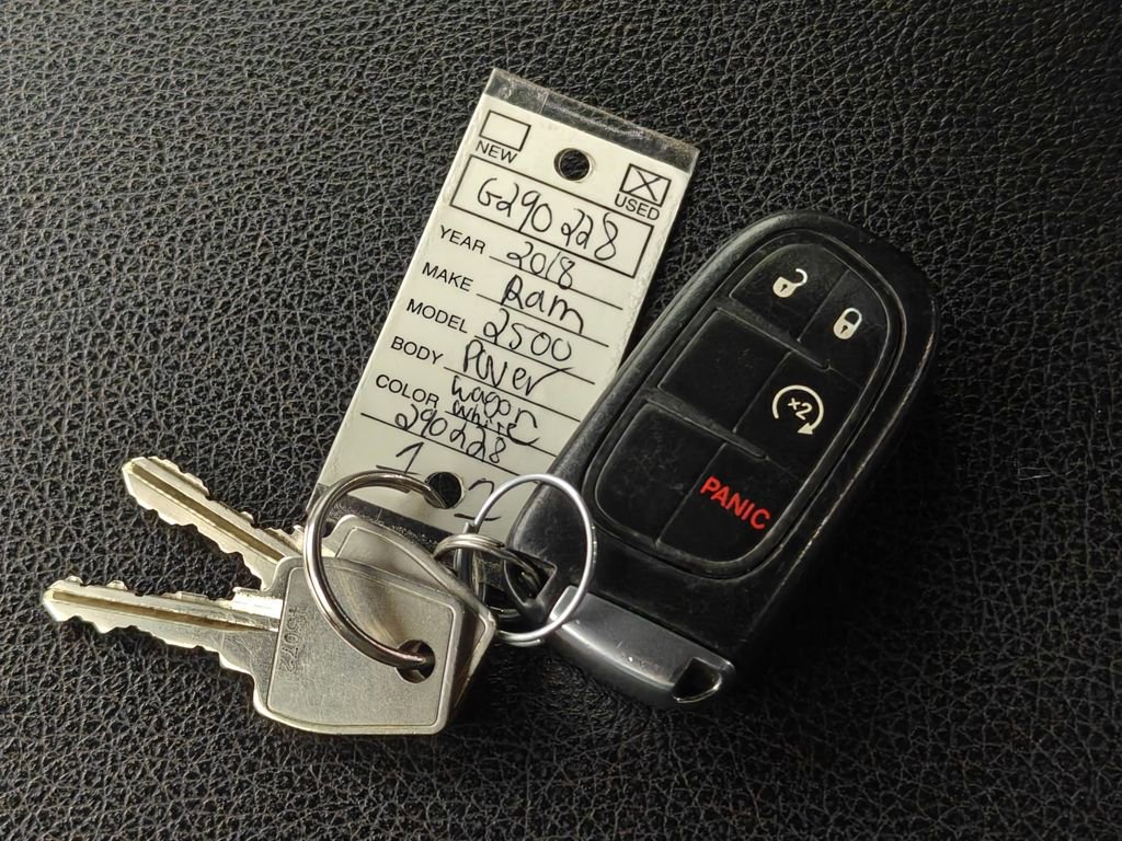 Used 2018 RAM 2500 Power Wagon w/ Leather & Luxury Group image 15