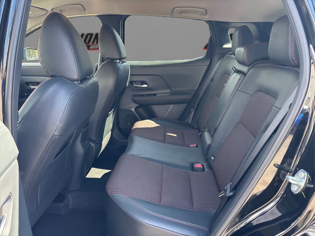 Used 2025 Nissan Kicks SR image 10