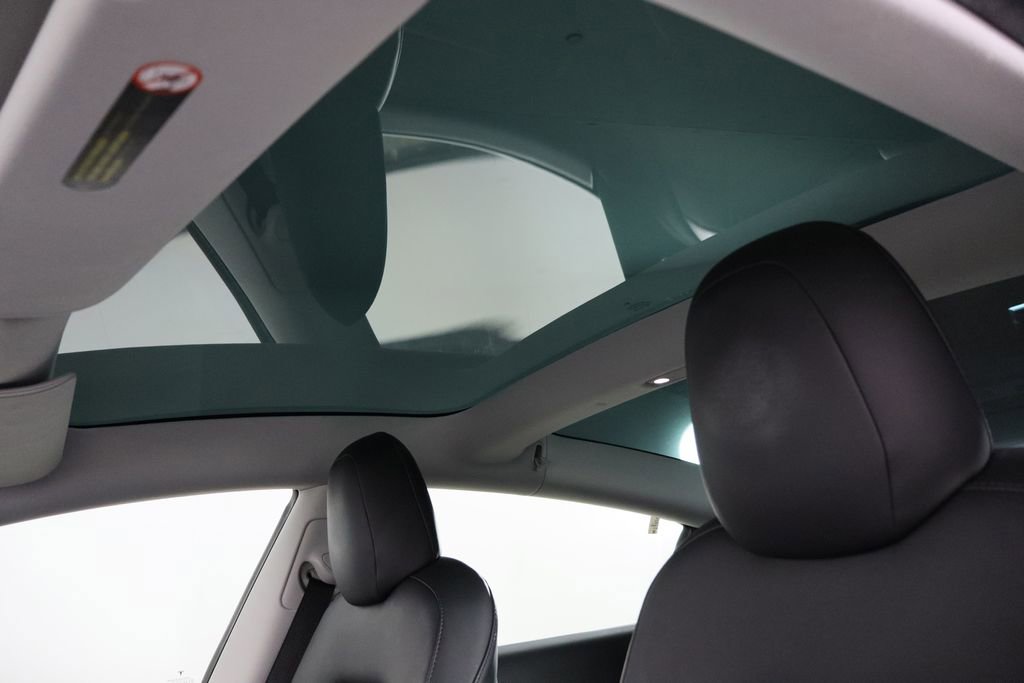 Used 2020 Tesla Model 3 Standard Range image 23