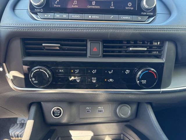 Used 2023 Nissan Rogue S image 17