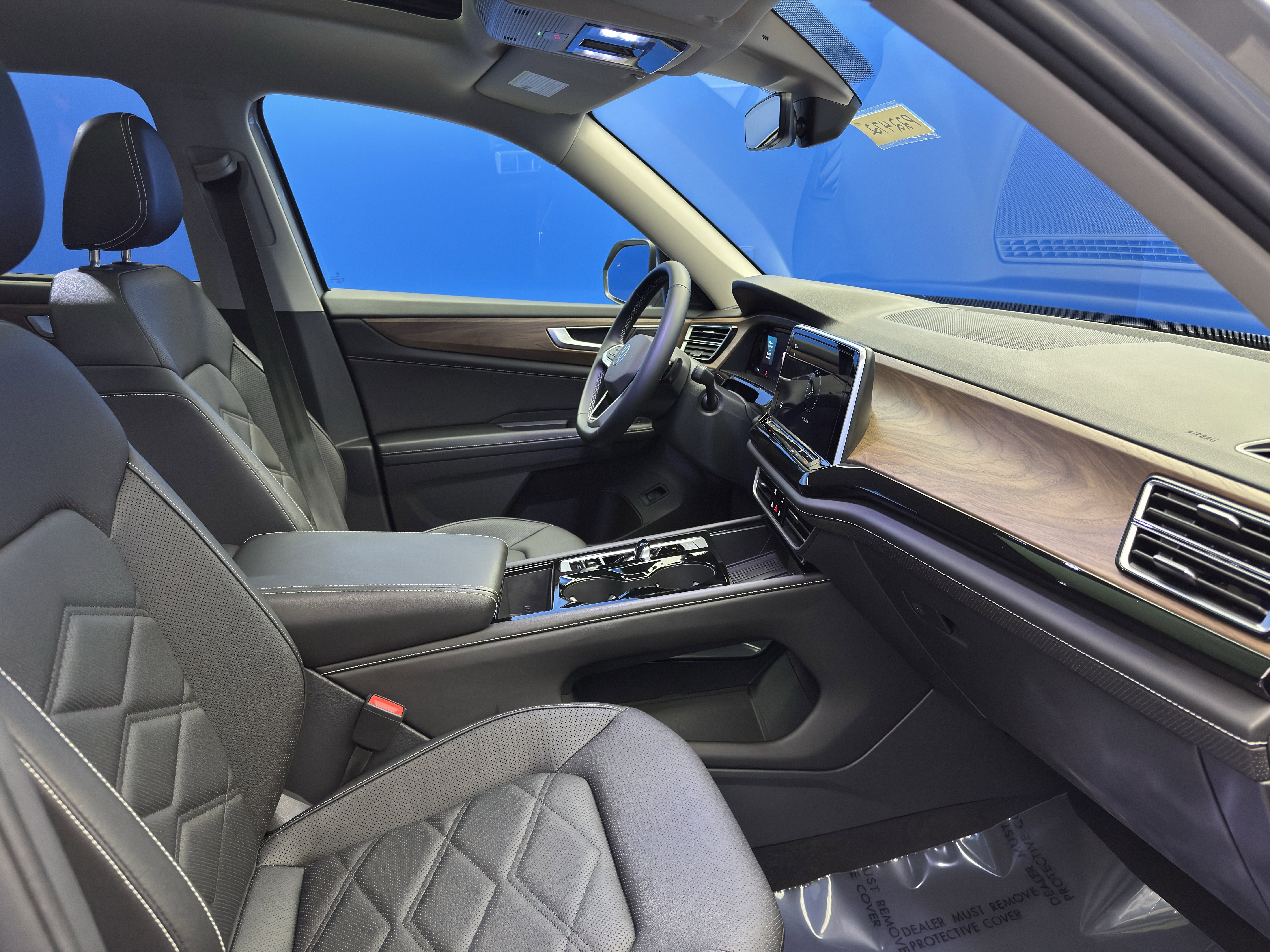 Certified 2025 Volkswagen Atlas SE w/ Panoramic Sunroof Package image 23