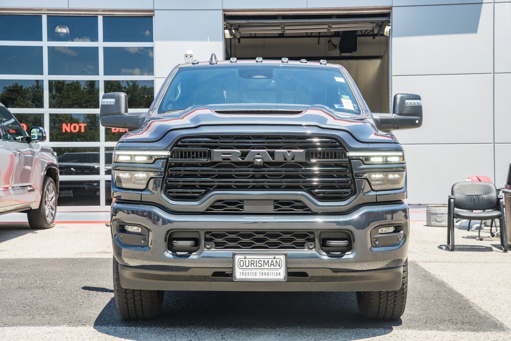New 2026 RAM 2500 Laramie AWD/4WD image 2