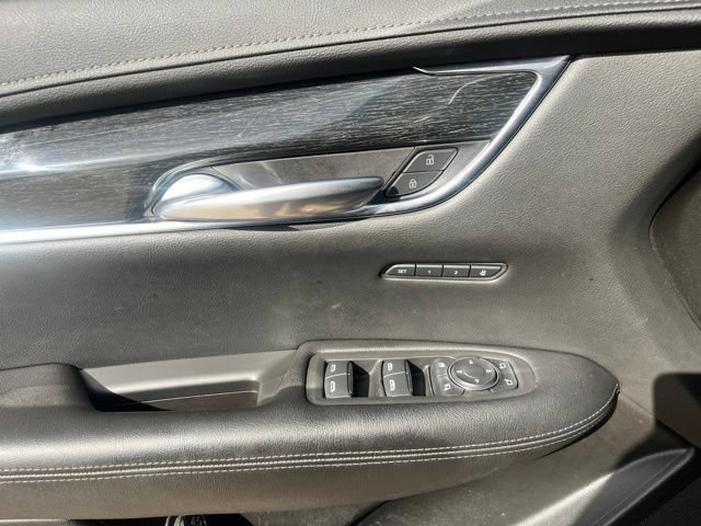 Used 2021 Cadillac XT5 Premium Luxury FWD image 11