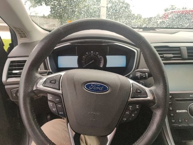 Used 2016 Ford Fusion Titanium AWD/4WD image 23