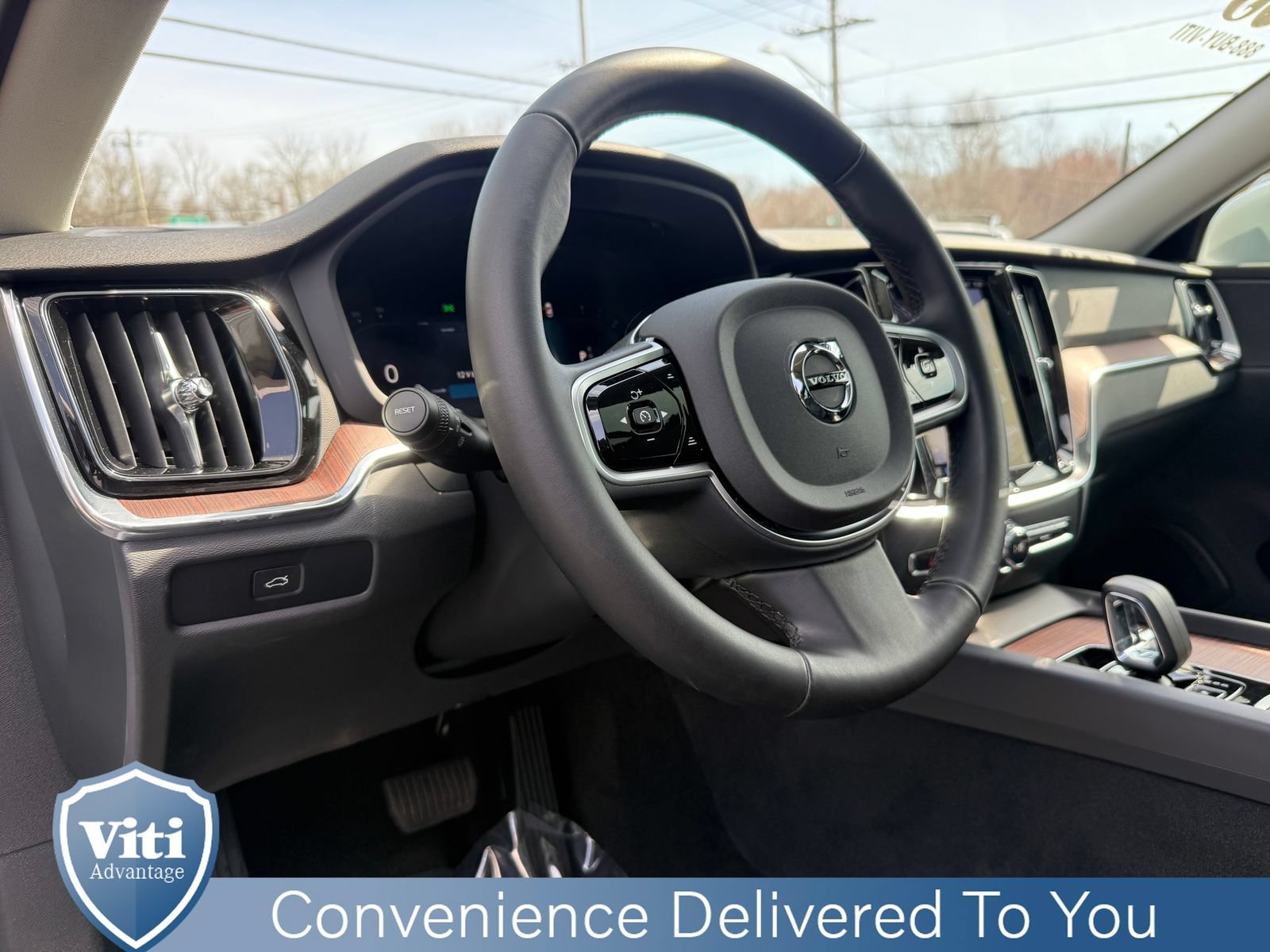 Used 2025 Volvo V60 B5 Cross Country Plus AWD/4WD image 17
