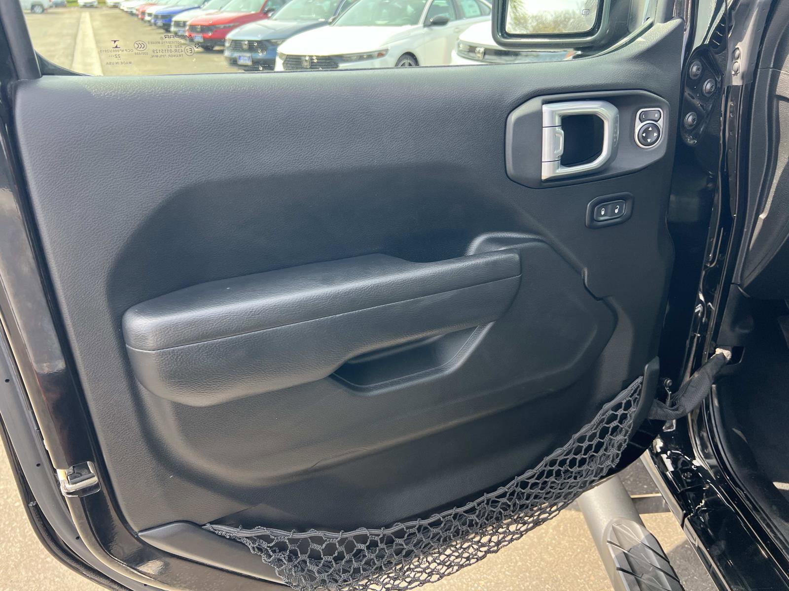 Used 2023 Jeep Wrangler Sport S image 6