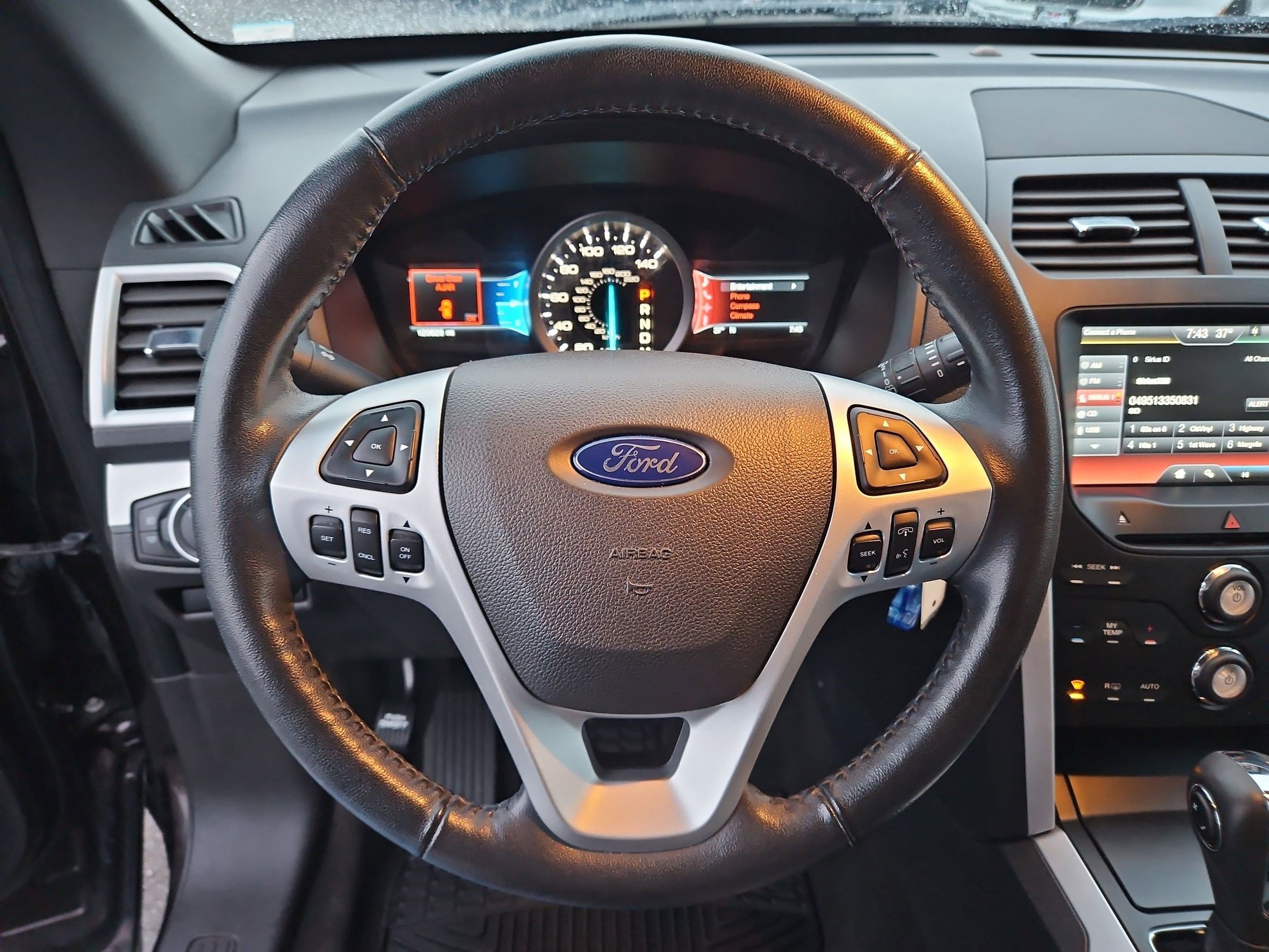 Used 2013 Ford Explorer XLT image 18