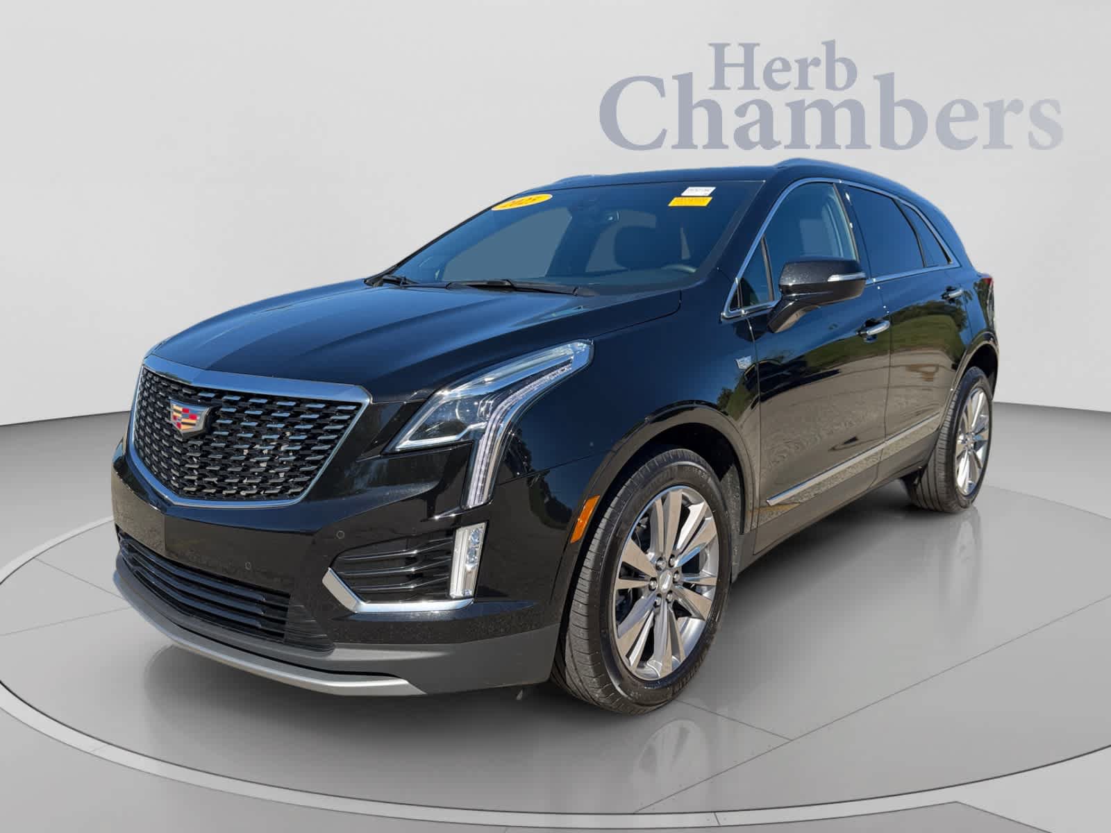 Used 2025 Cadillac XT5 Premium Luxury AWD/4WD image 4