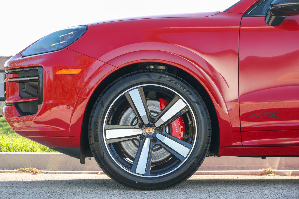 New 2026 Porsche Cayenne GTS AWD/4WD image 23