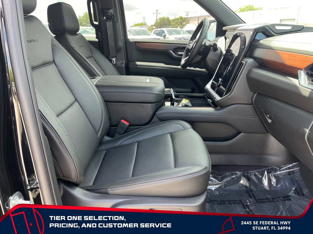 New 2026 GMC Yukon Denali w/ LPO, Floor Liner Package RWD image 20