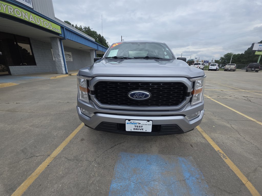 Used 2021 Ford F150 XL w/ STX Appearance Package RWD image 4