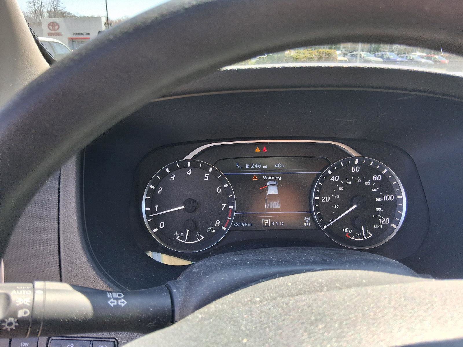 Used 2022 Nissan Frontier SV w/ Technology Package image 12