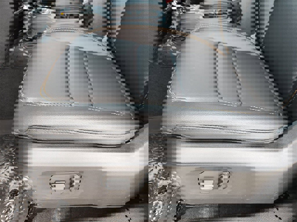 New 2025 Jeep Wrangler Unlimited Sahara image 17