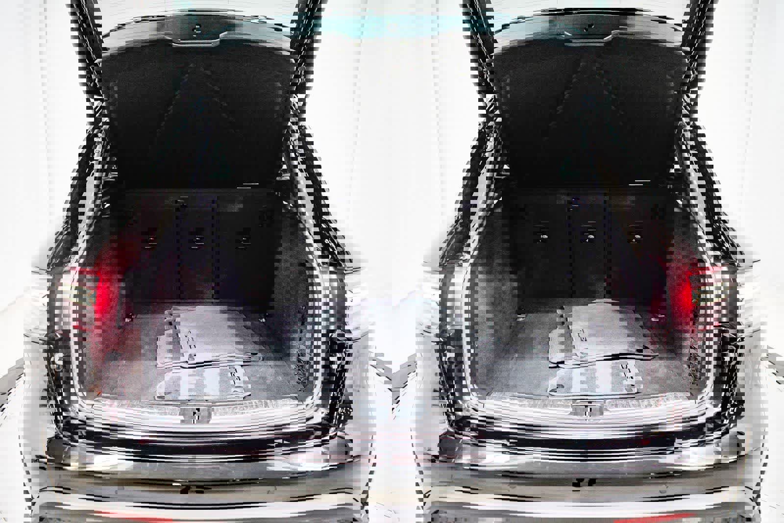 Used 2024 Porsche Macan image 27