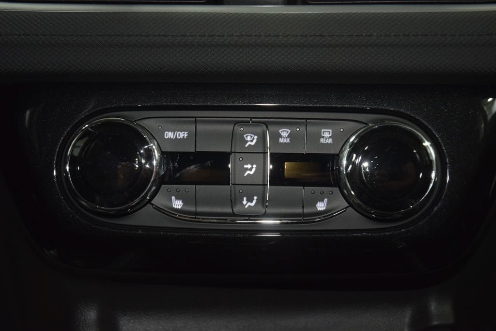 New 2026 Chevrolet TrailBlazer LT w/ Convenience Package FWD image 31