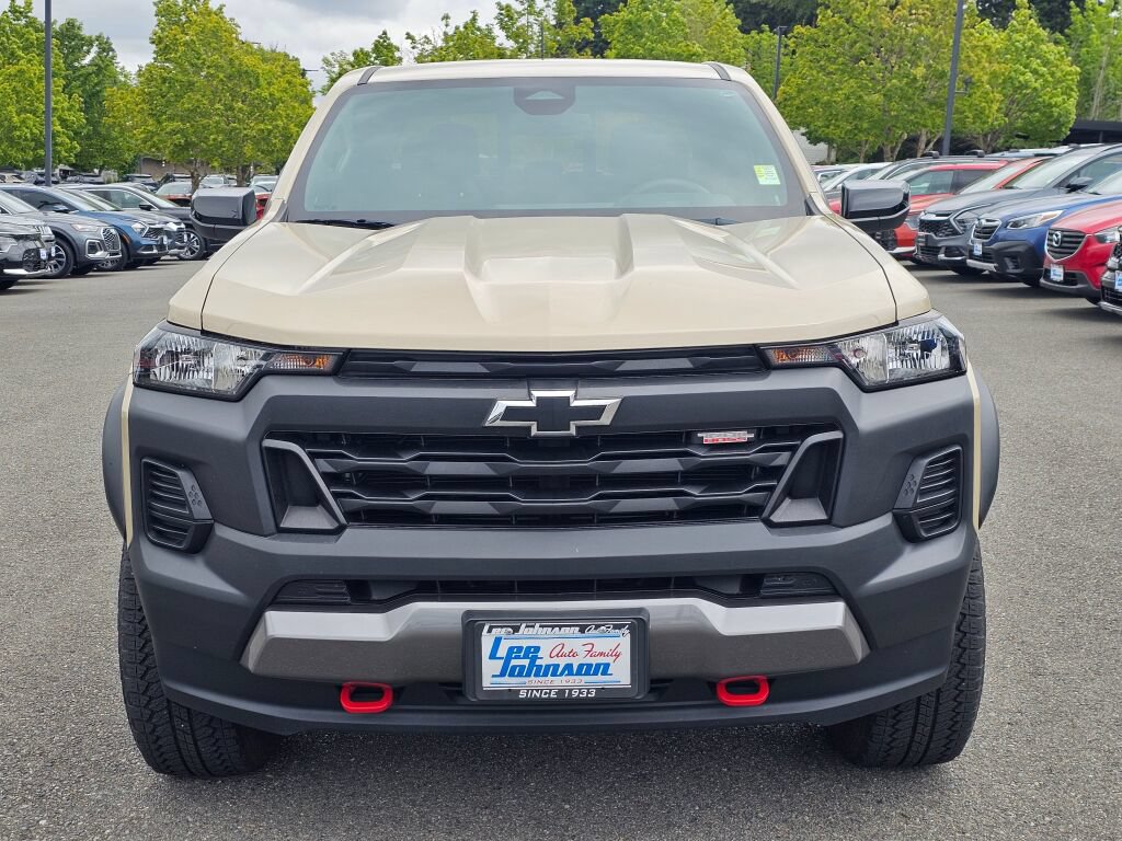 Used 2024 Chevrolet Colorado Trail Boss w/ LPO, Dark Essentials Package AWD/4WD image 2