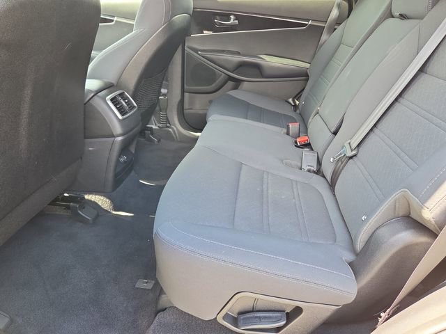 Used 2016 Kia Sorento L image 13
