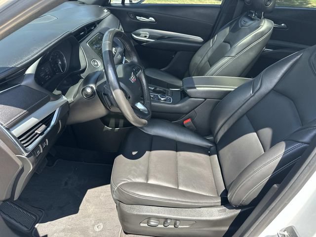 Used 2023 Cadillac XT4 Premium Luxury w/ Enhanced Visibility Package AWD/4WD image 18