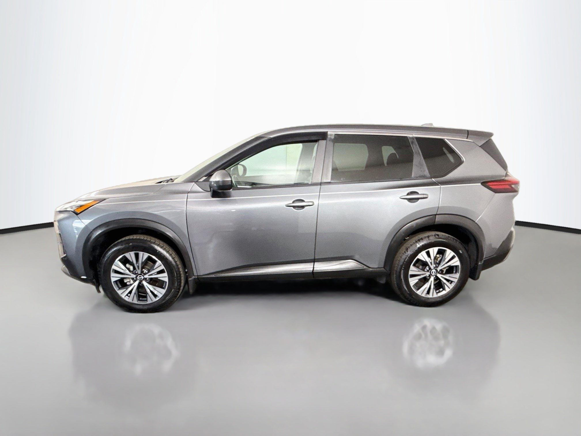 Used 2023 Nissan Rogue SV FWD image 6