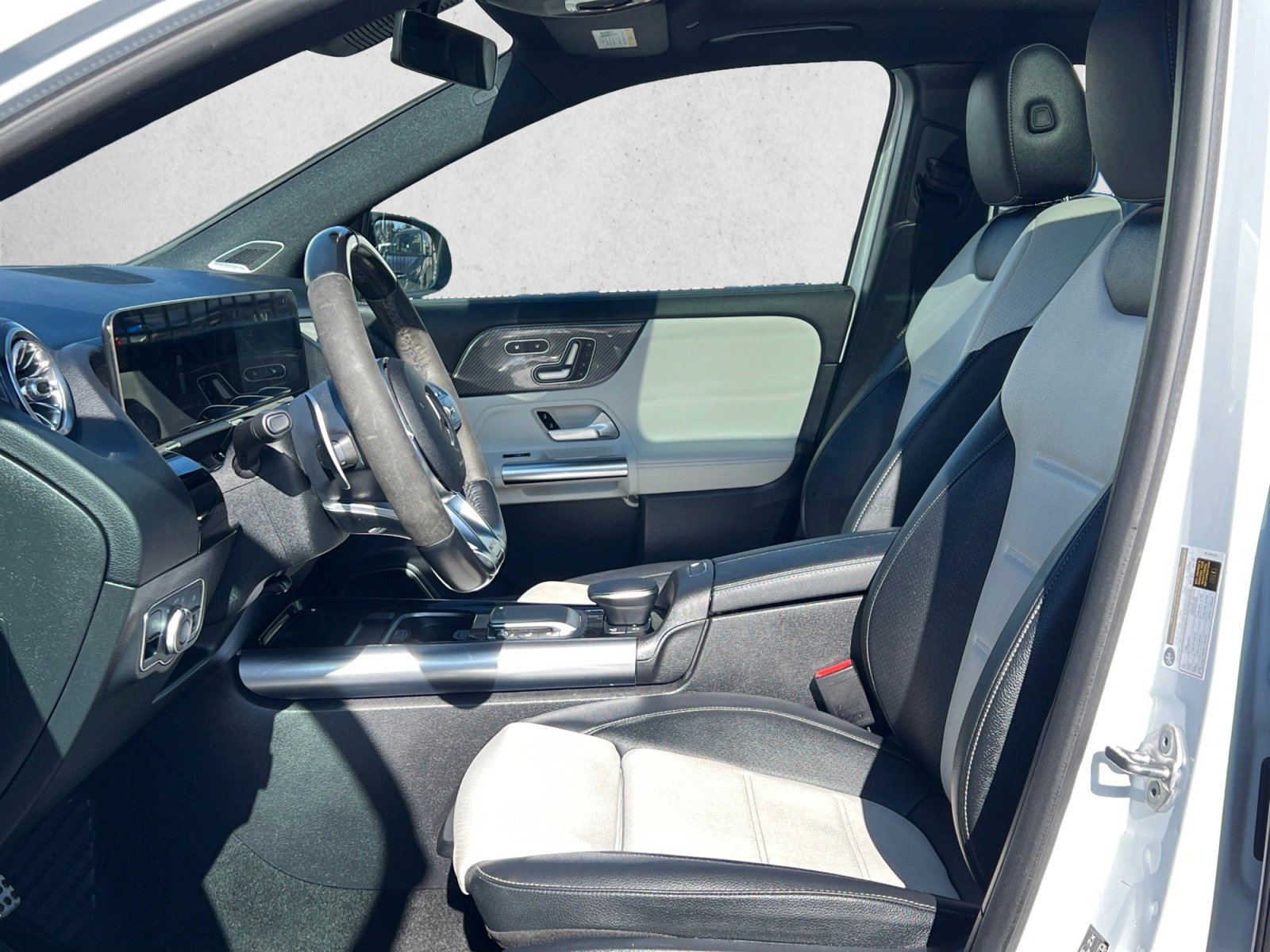 Used 2021 Mercedes-Benz GLA 35 AMG 4MATIC image 11