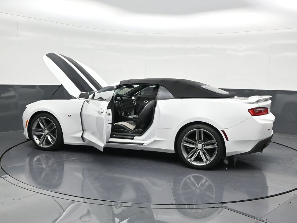 Used 2017 Chevrolet Camaro LT image 33