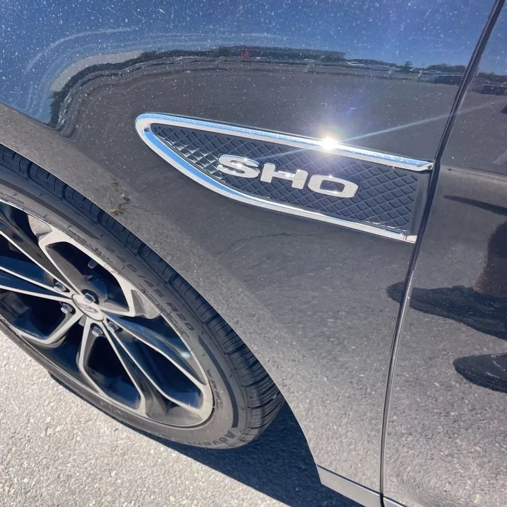 Used 2015 Ford Taurus SHO w/ Equipment Group 401A AWD/4WD image 21