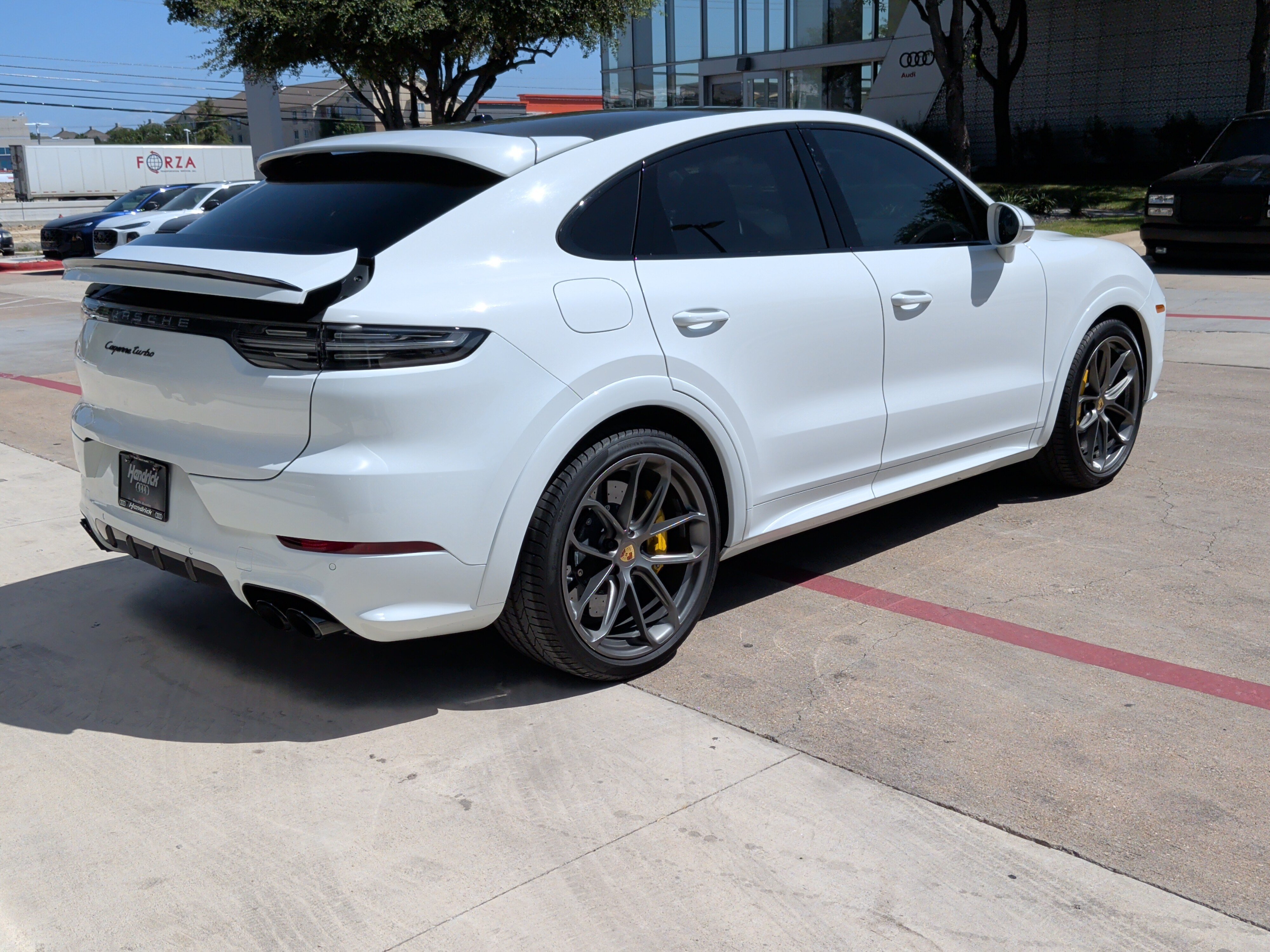 Used 2020 Porsche Cayenne Turbo AWD/4WD image 10