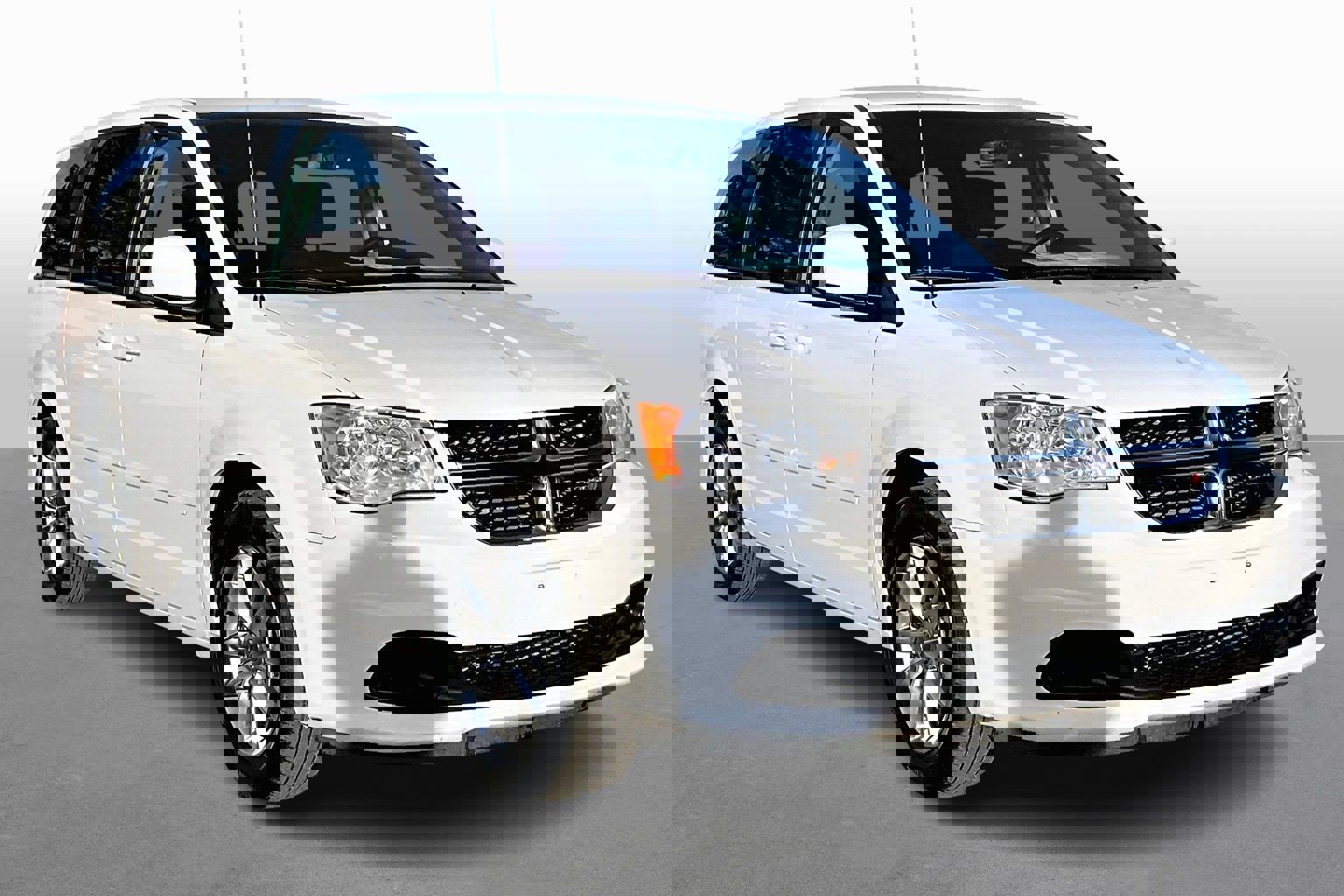 Used 2016 Dodge Grand Caravan SE image 10