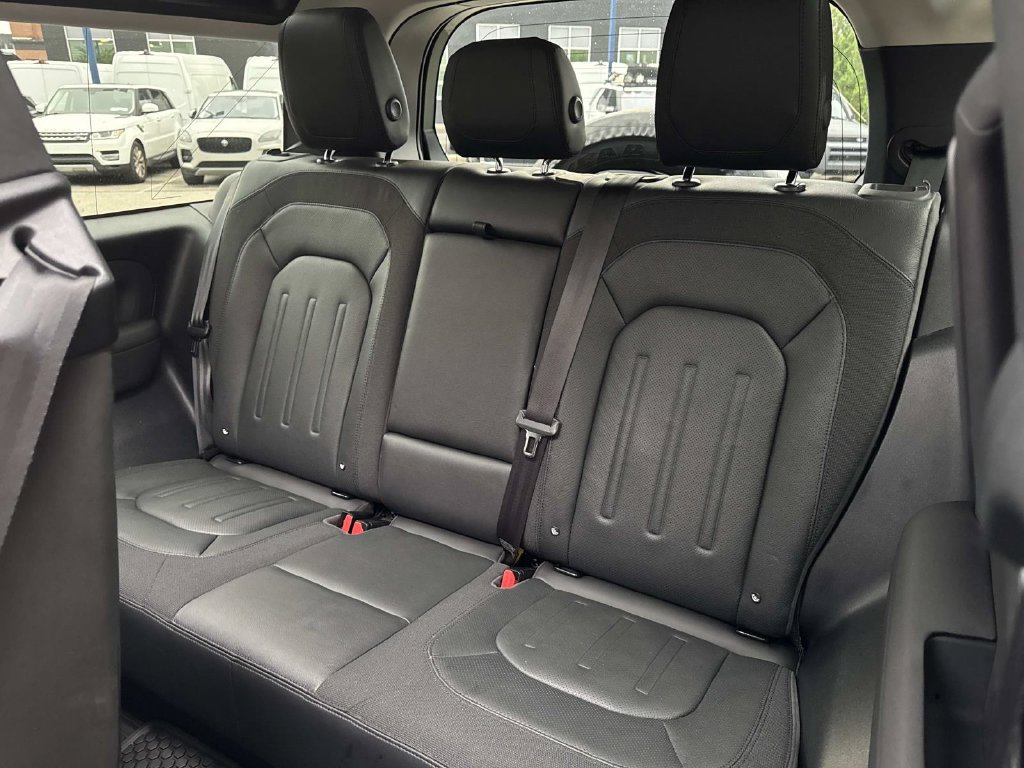 Used 2021 Land Rover Defender 90 First Edition AWD/4WD image 12