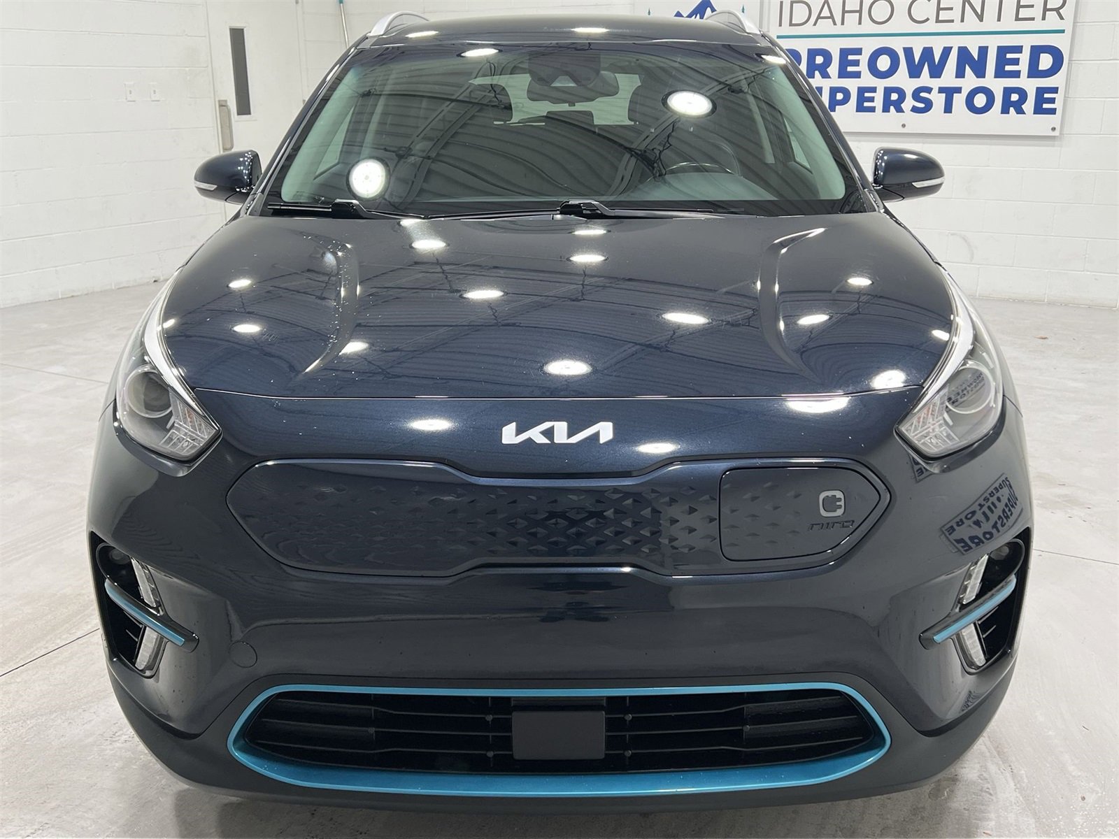 Used 2022 Kia Niro EX image 3
