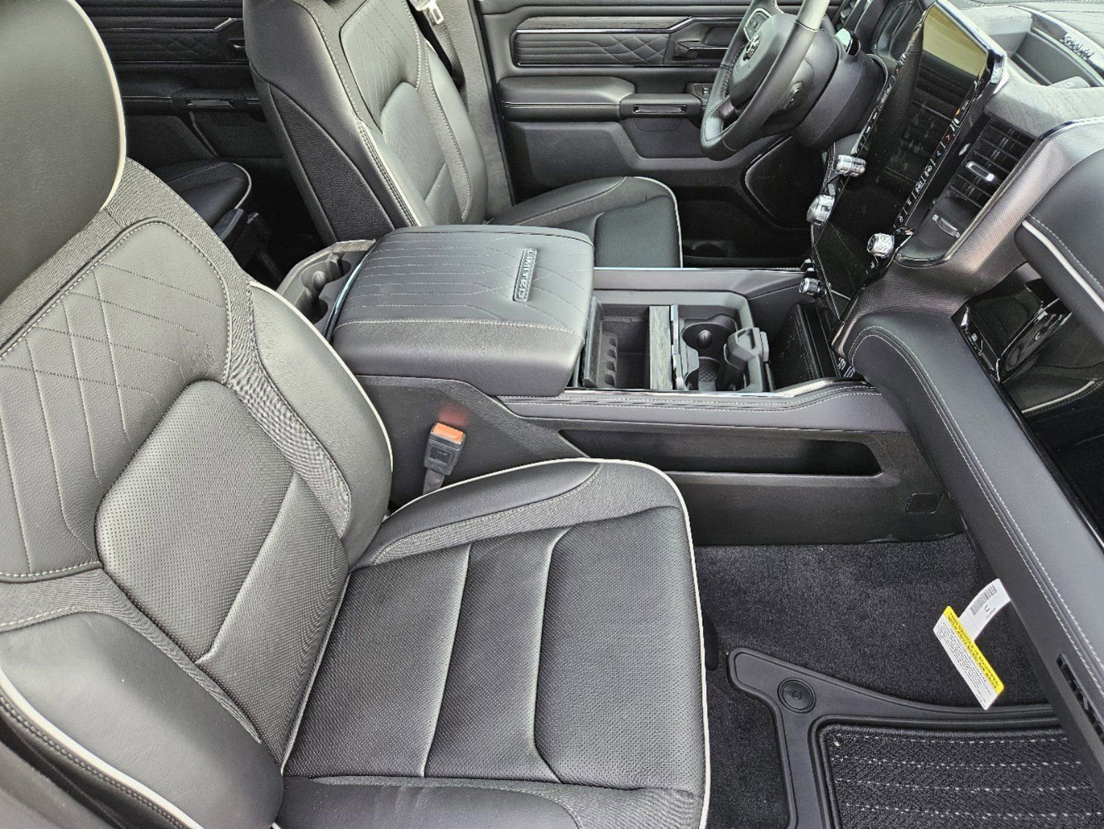 New 2025 RAM 1500 Limited image 15