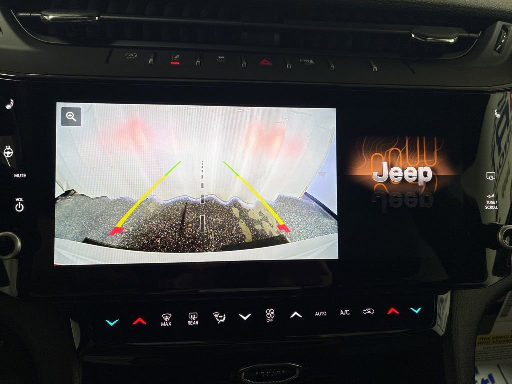 New 2026 Jeep Grand Cherokee Limited w/ Limited Altitude Package AWD/4WD image 19