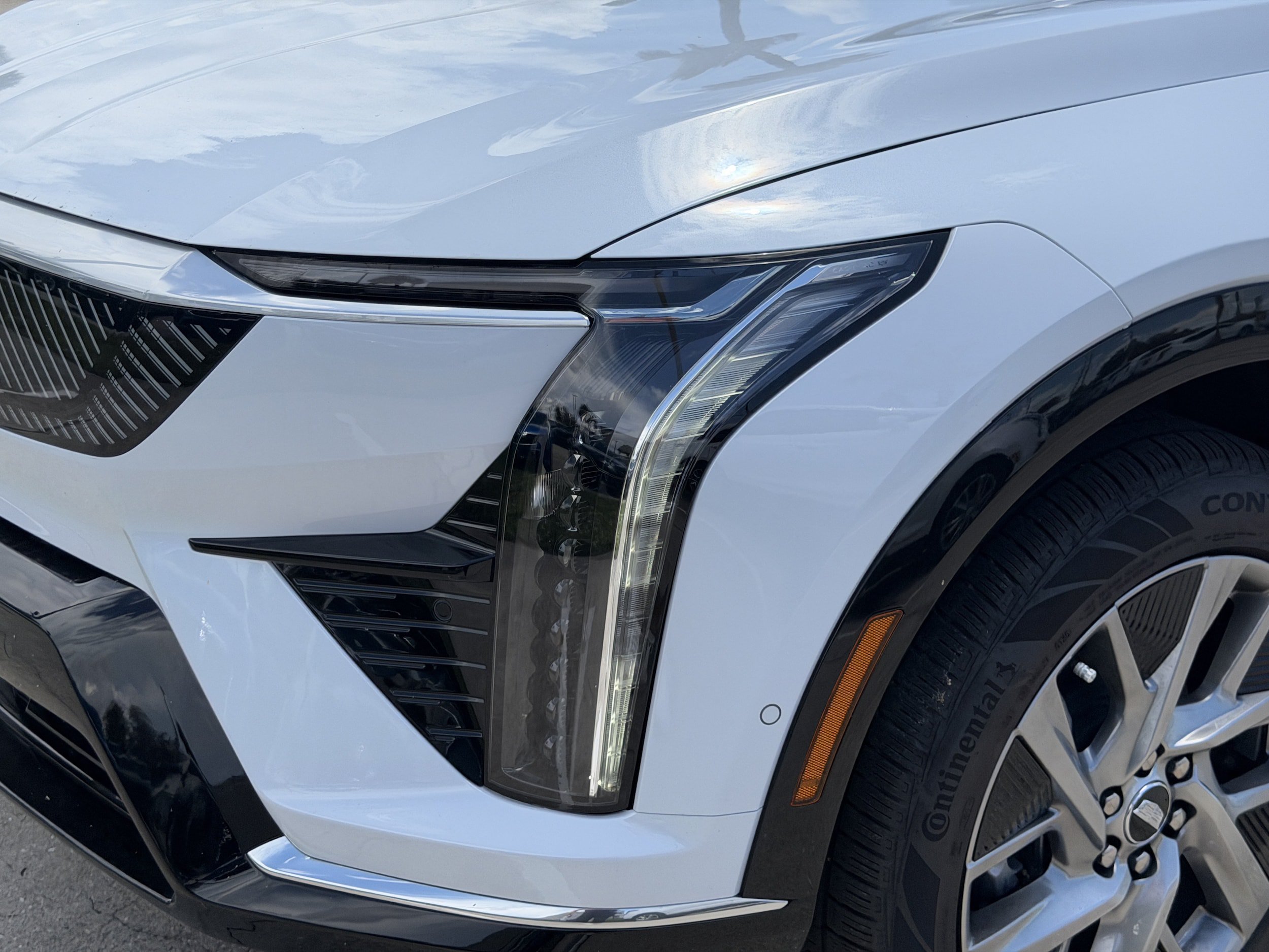 New 2026 Cadillac Optiq Luxury 2 RWD image 8