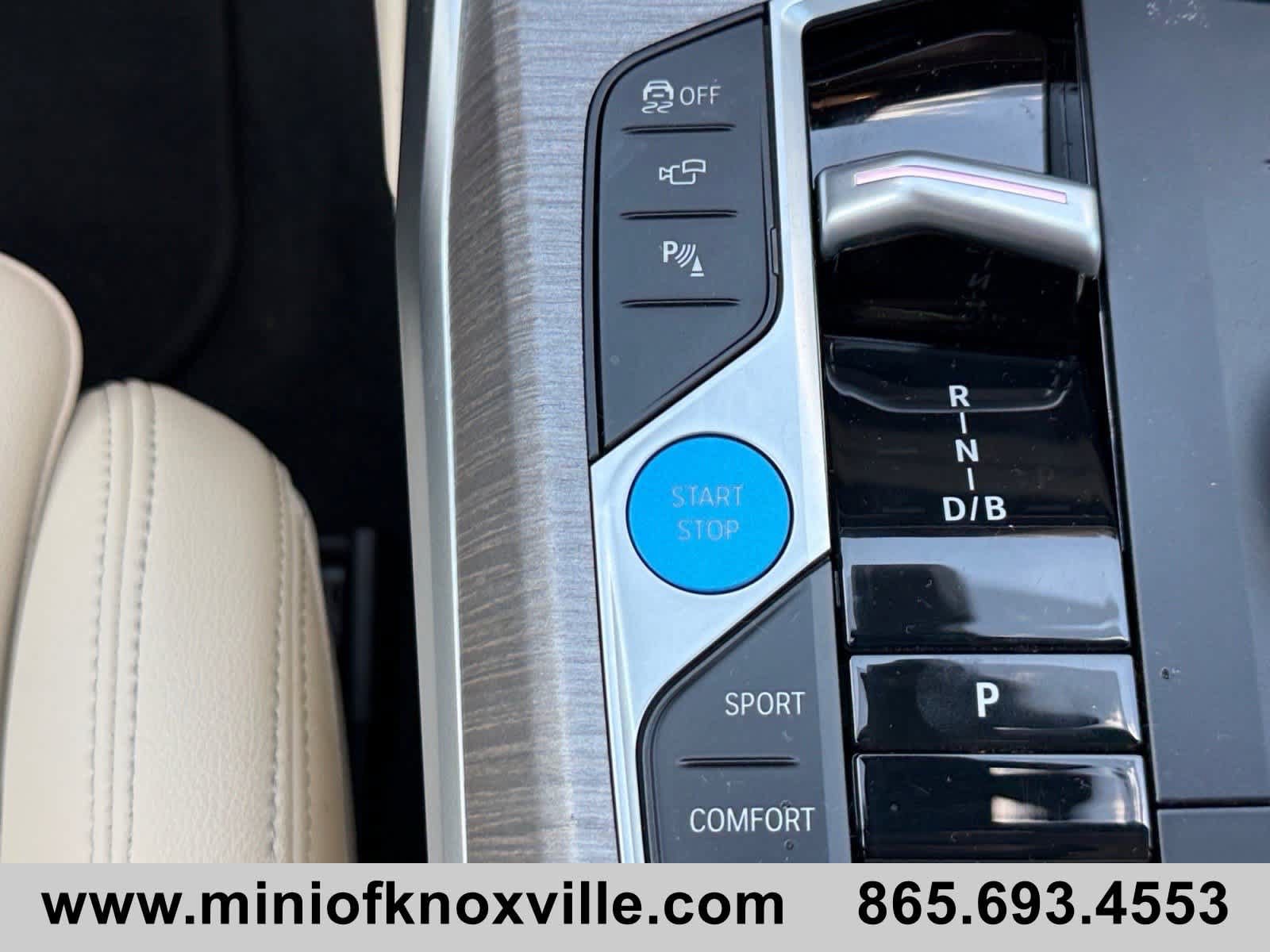 Used 2025 BMW i4 eDrive40 w/ Parking Assistance Package RWD image 23