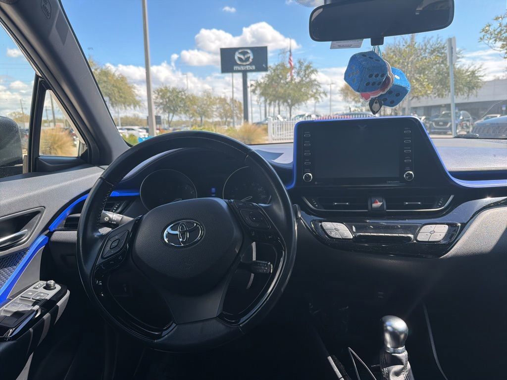 Used 2020 Toyota C-HR XLE image 11