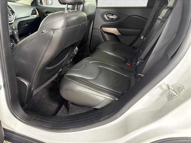Used 2018 Jeep Cherokee Limited AWD/4WD image 23