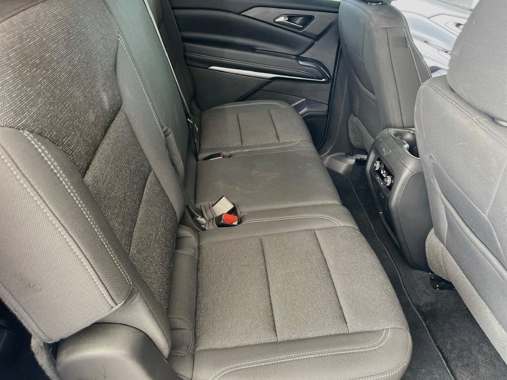 Used 2026 Chevrolet Traverse LT FWD image 28