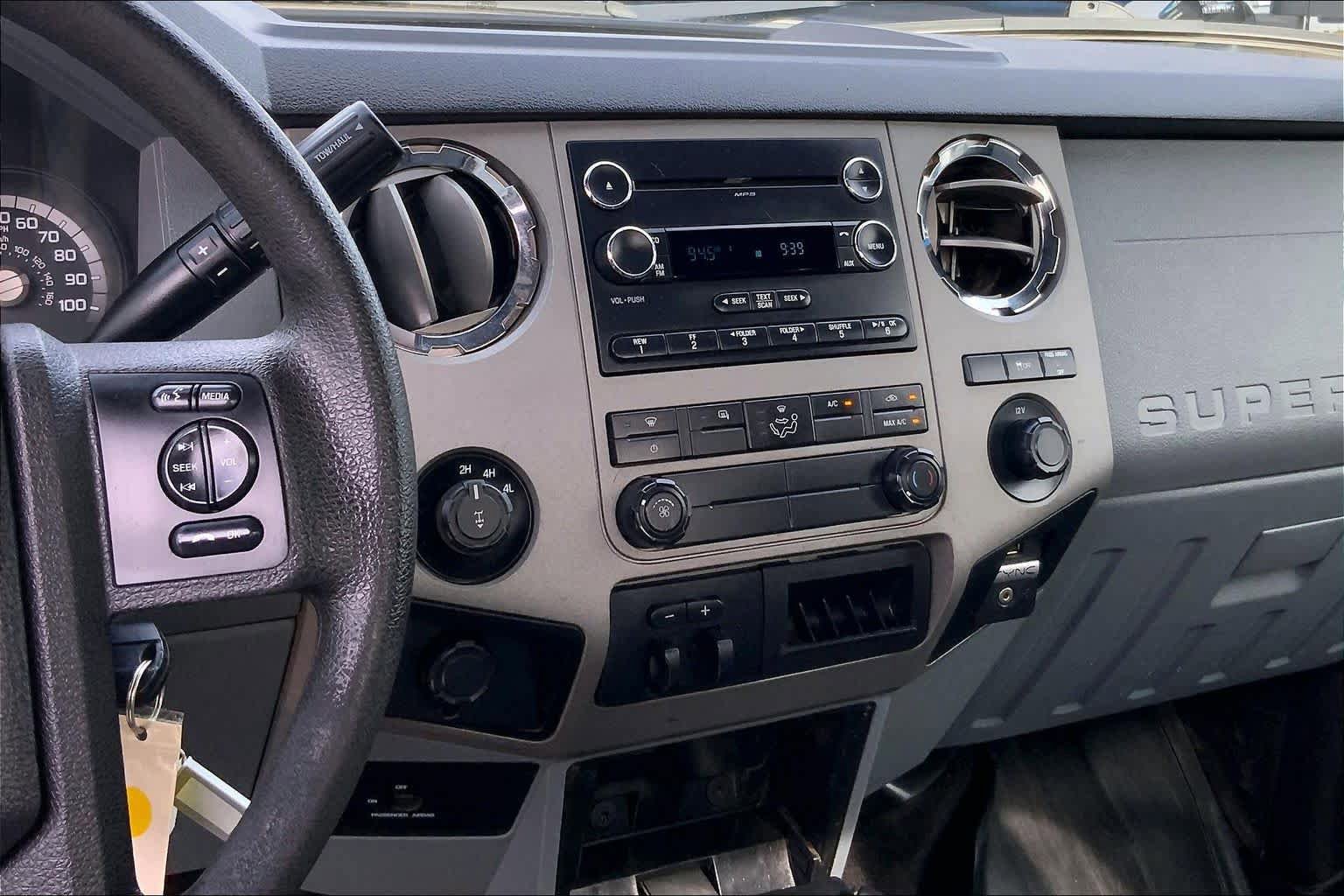 Used 2016 Ford F250 XLT w/ Camper Package image 7