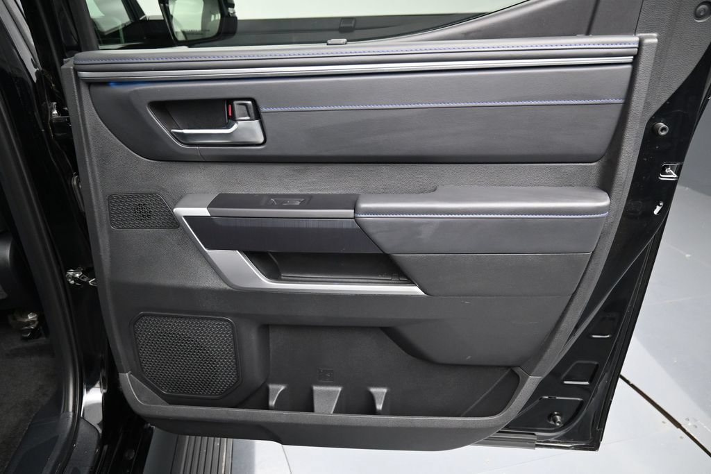 Used 2024 Toyota Tundra Platinum AWD/4WD image 34
