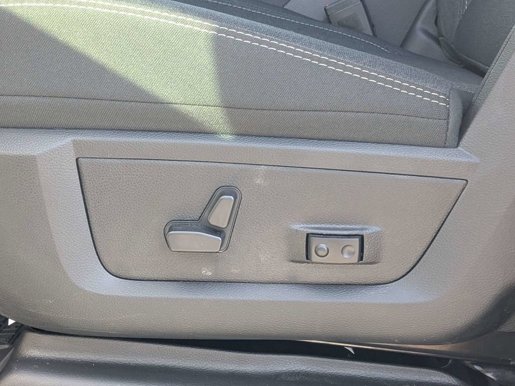 New 2026 RAM 2500 Big Horn AWD/4WD image 18
