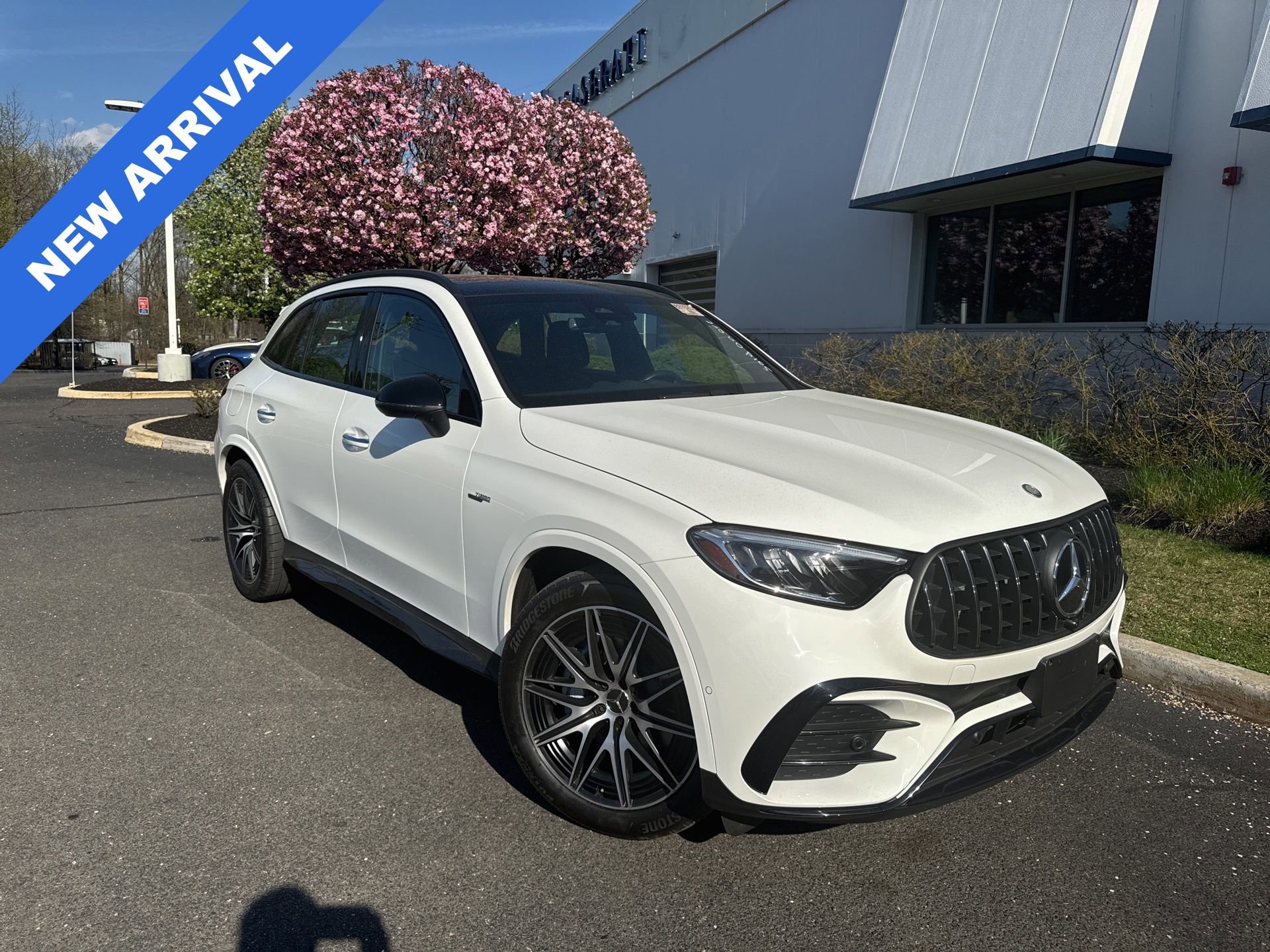 Used 2025 Mercedes-Benz GLC 43 AMG 4MATIC image 1
