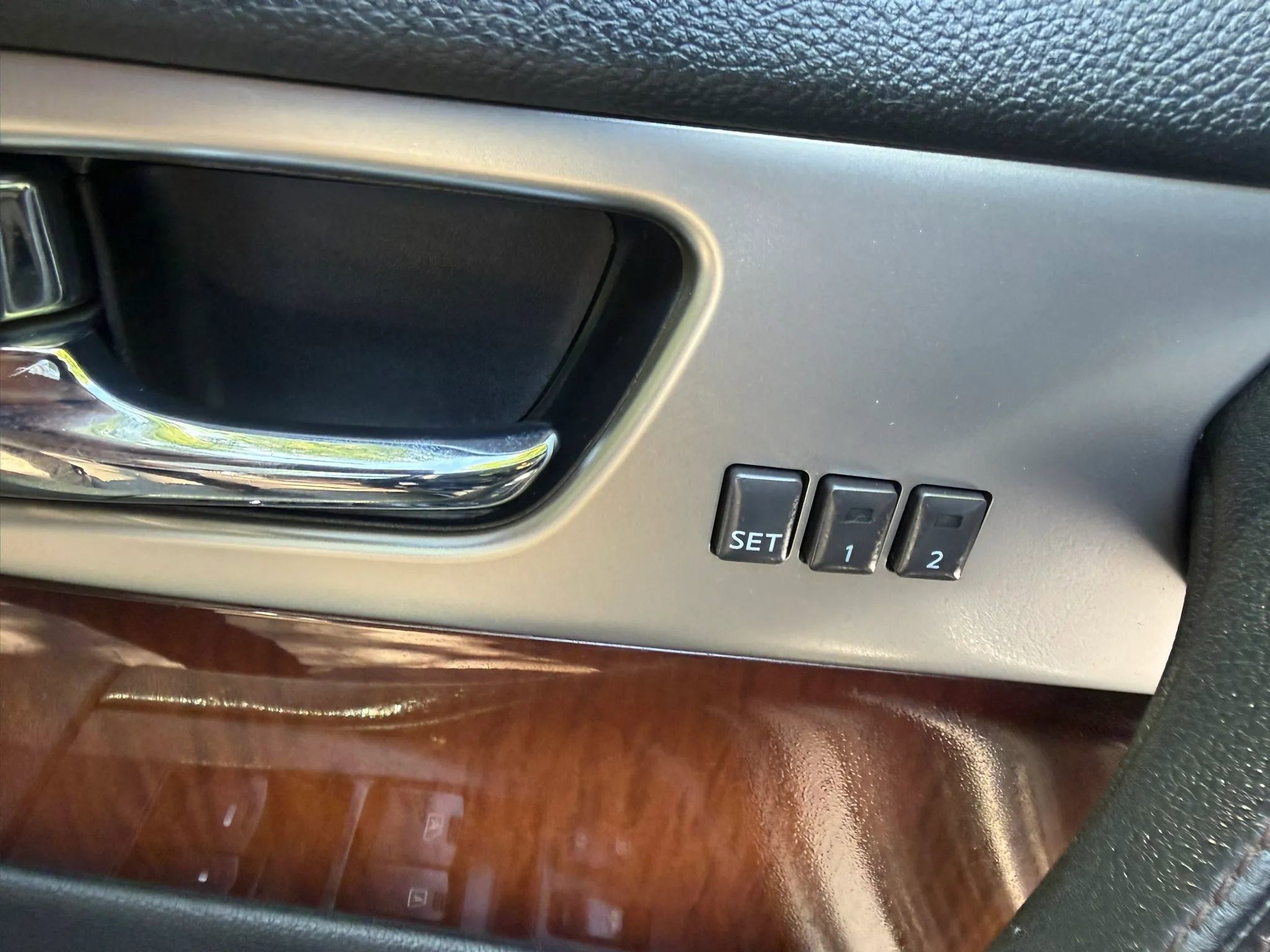 Used 2012 INFINITI FX35 2WD w/ Premium Pkg image 17