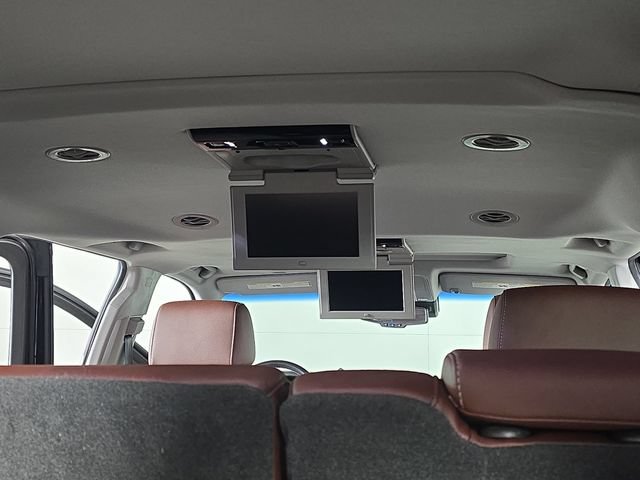 Used 2019 Chevrolet Suburban Premier w/ Premier Plus Edition AWD/4WD image 22
