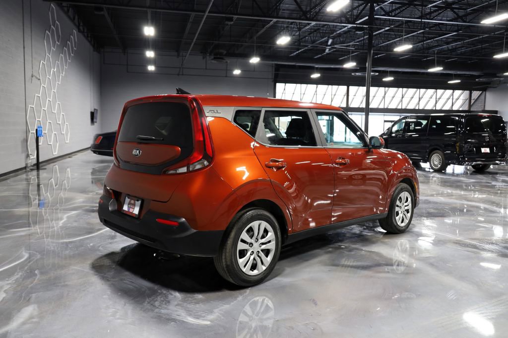 Used 2021 Kia Soul LX FWD image 7