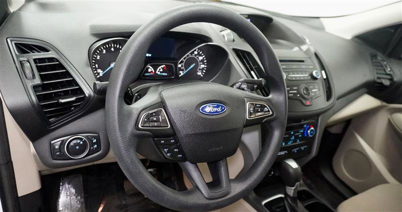 Used 2017 Ford Escape SE FWD image 11