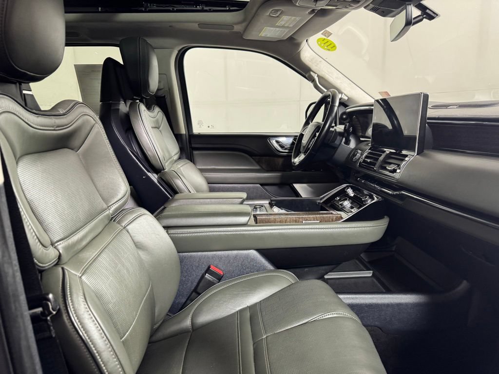 Certified 2022 Lincoln Navigator L Black Label AWD/4WD image 15