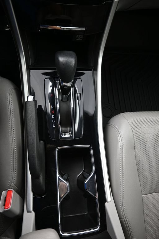 Used 2017 Honda Accord EX image 13