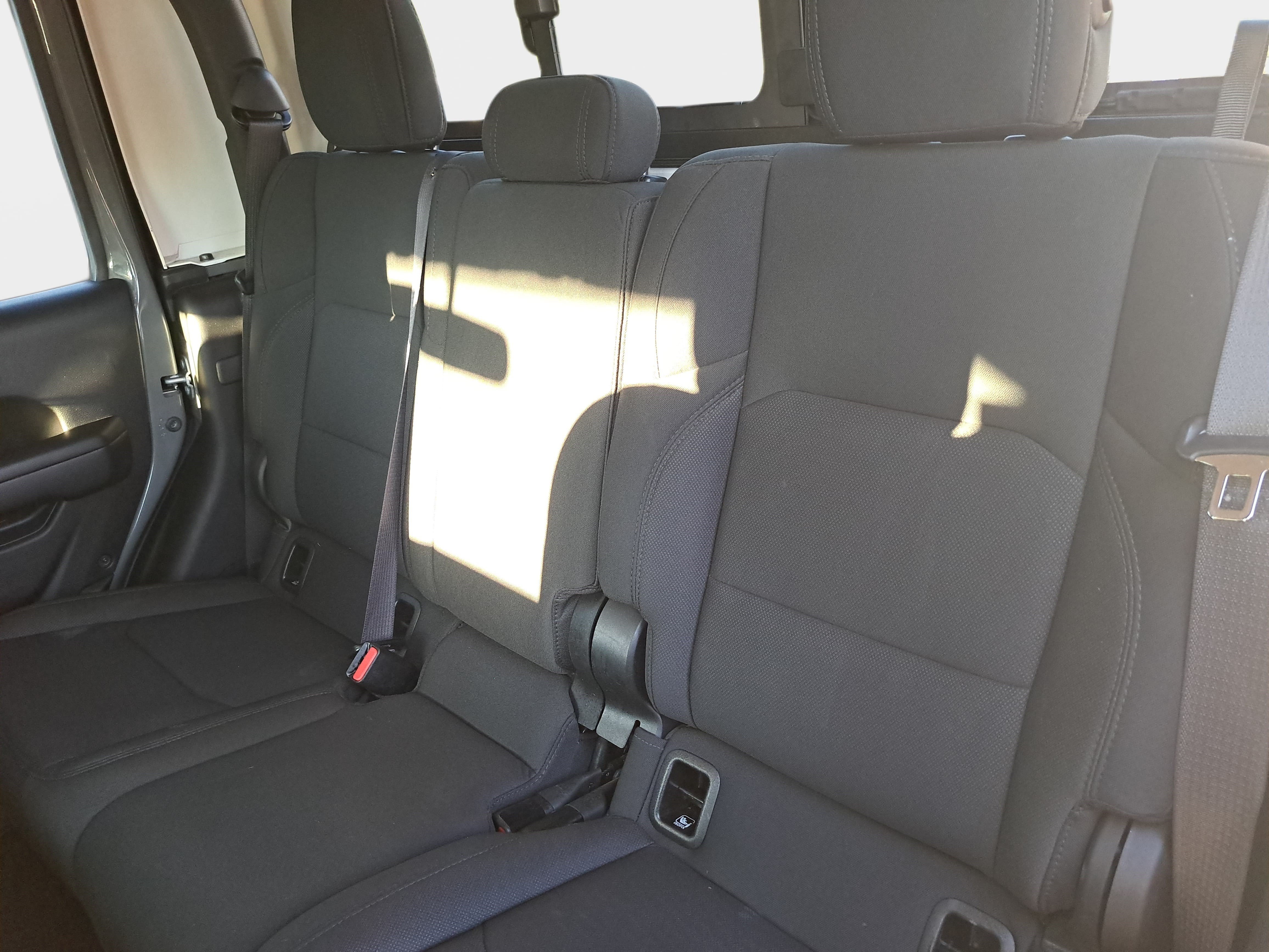 Used 2021 Jeep Gladiator Sport AWD/4WD image 13